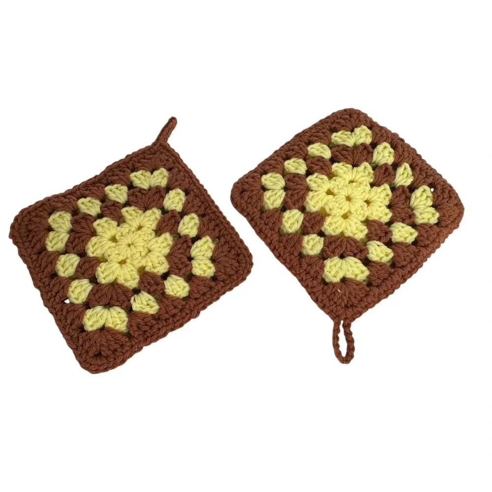 Set of 2 Vtg Potholders Crochet Retro 70's Brown/Yellow Wall Decor